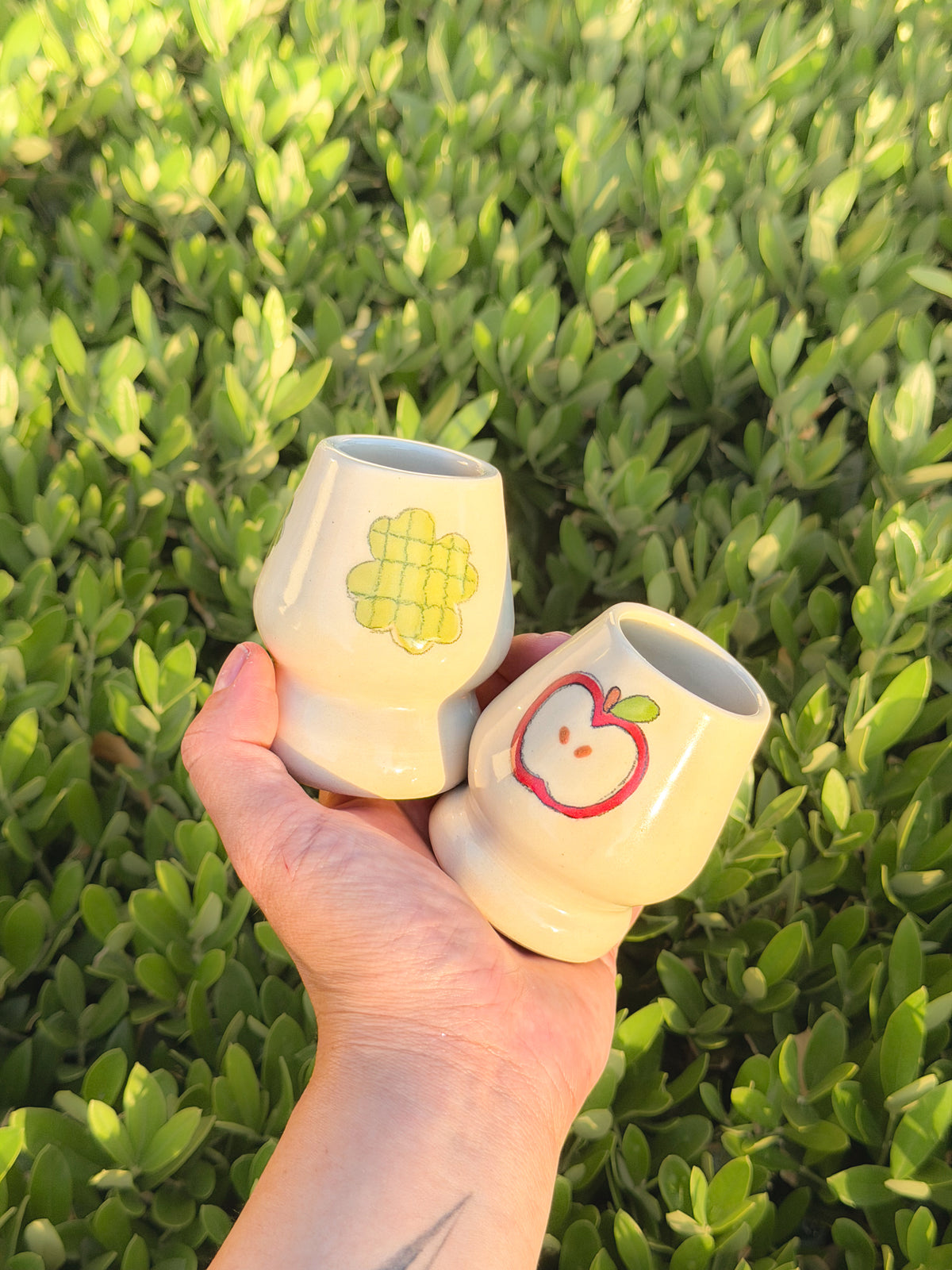 apple matcha whisk holder