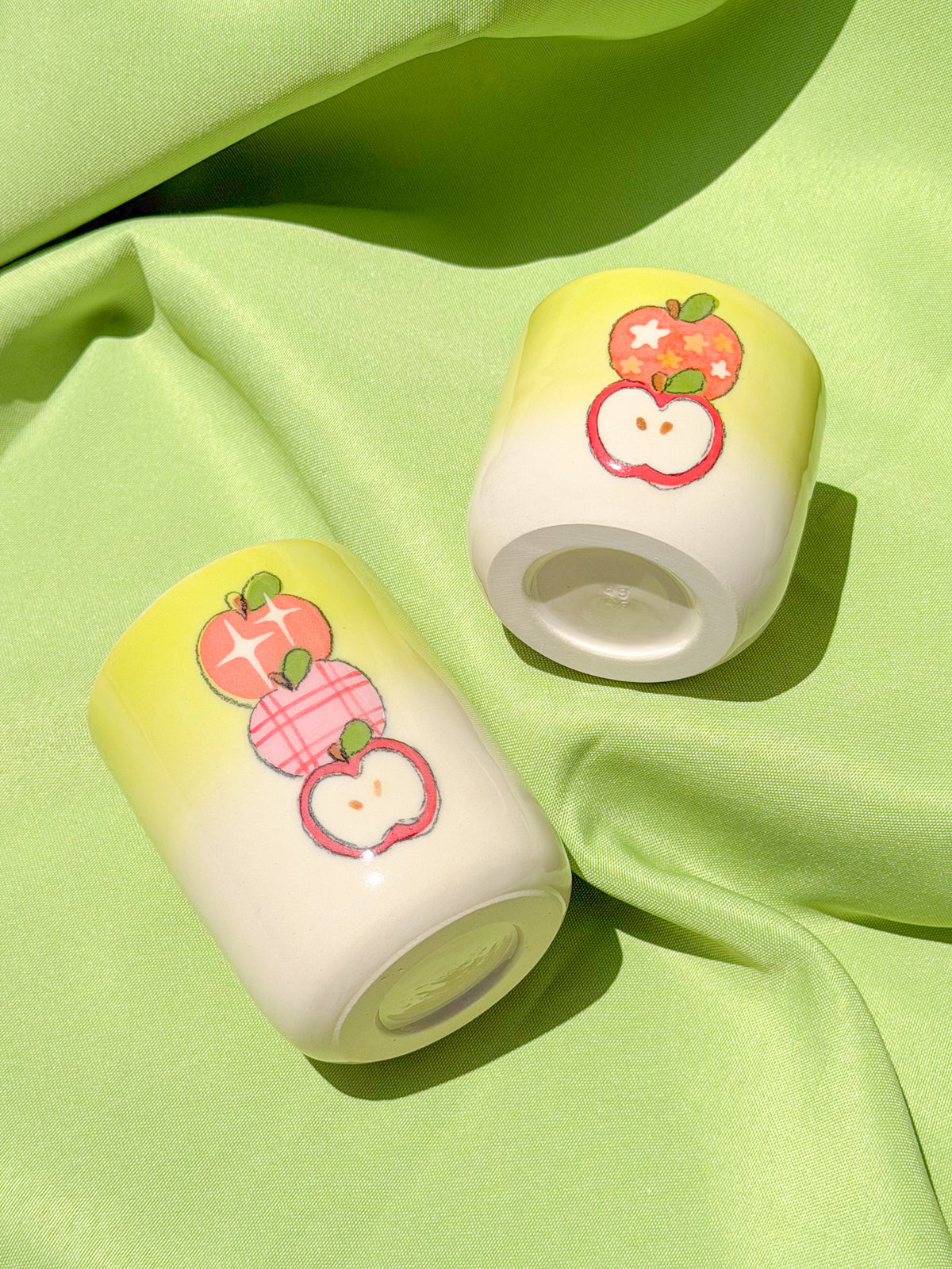 3 apples tall cup (green)
