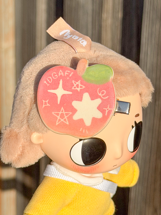 apple hair clip (ambrosia)