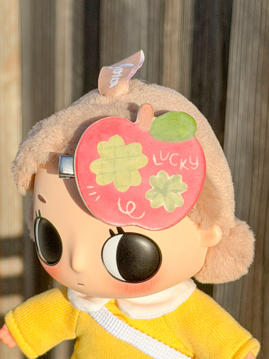 apple hair clip (fortune)