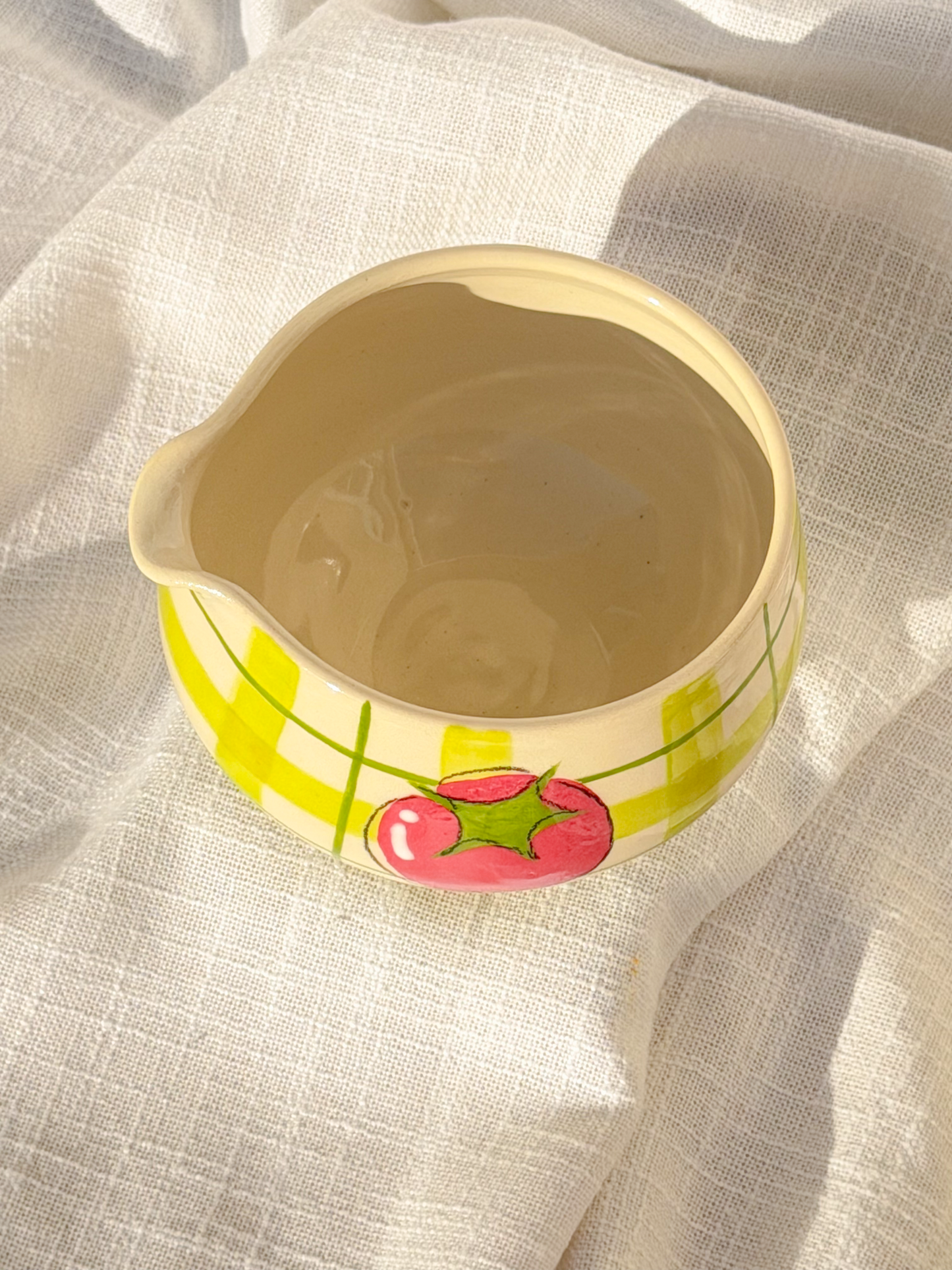 tomato plaid matcha bowl