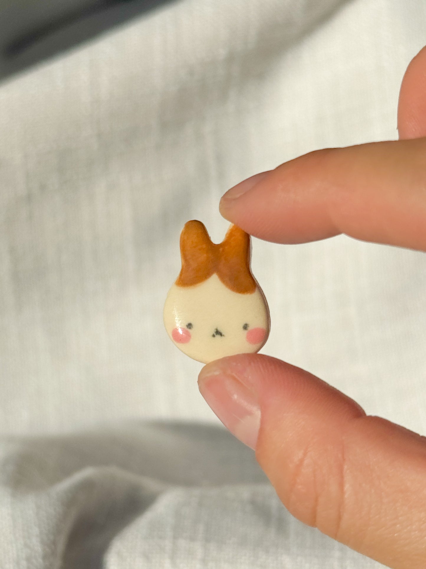 ceramic chibi bunny - croc charm