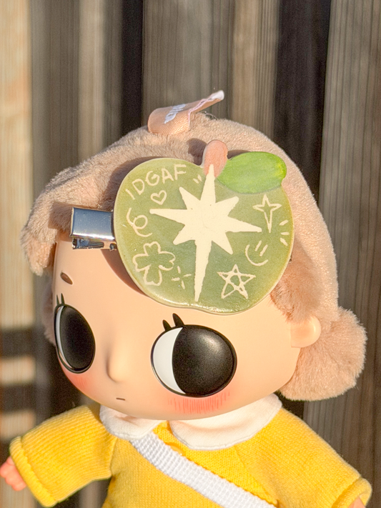 apple hair clip (crispin)